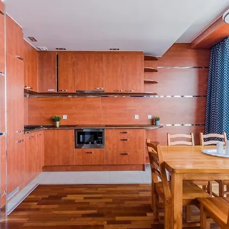 Appartamento Hryniewieckiego 6a-243 *