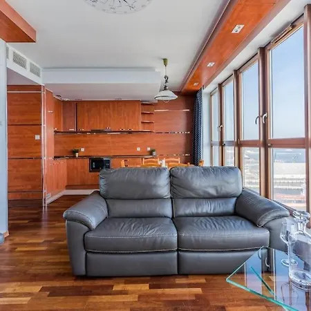 Appartamento Hryniewieckiego 6a-243 Gdynia